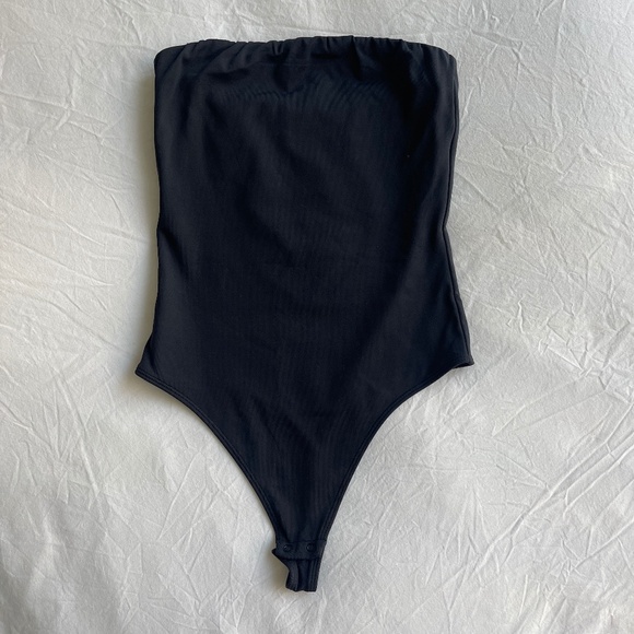 NWOT Aritzia Strapless Bodysuit - Picture 1 of 3